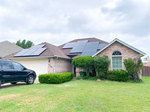 5705 Straightaway Drive, Haltom City, TX 76117