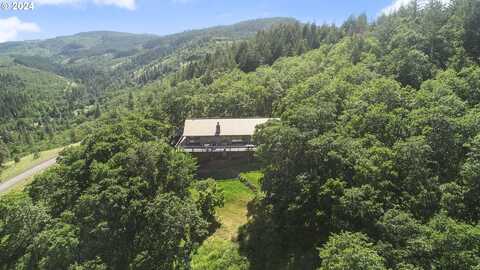 2105 PROCTOR RD, Mosier, OR 97040