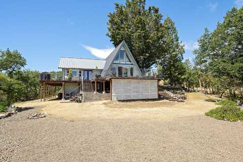 1100 W Rolling Hills Drive, Eagle Point, OR 97524