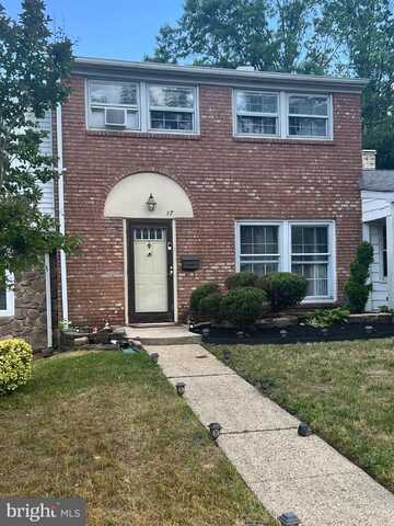 17 RITTENHOUSE DRIVE, WILLINGBORO, NJ 08046