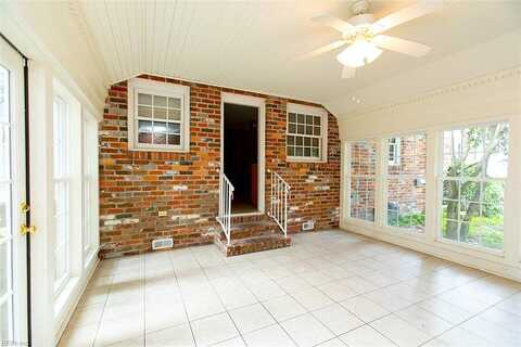 Parkway, NEWPORT NEWS, VA 23606