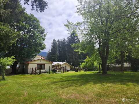 Combs, PACKWOOD, WA 98361