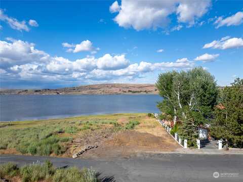 Lakeshore, SOAP LAKE, WA 98851