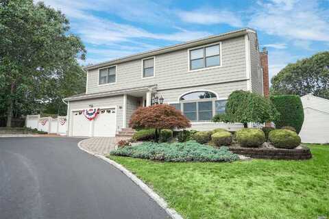 Lonni, SMITHTOWN, NY 11787