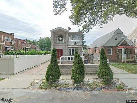 62Nd, FLUSHING, NY 11367