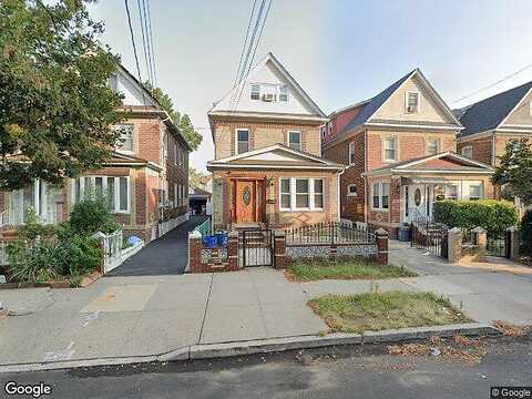 110Th, JAMAICA, NY 11435