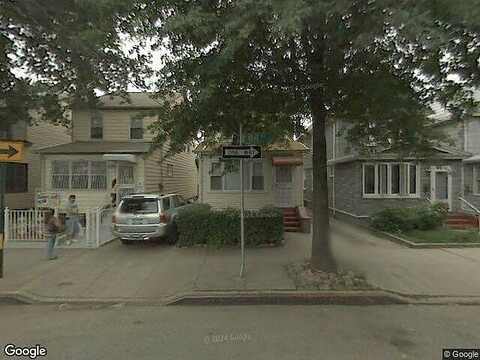 88Th, ELMHURST, NY 11373