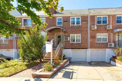 198Th, FRESH MEADOWS, NY 11365