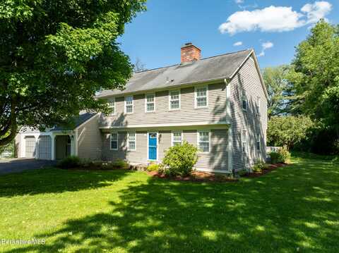 32 Cluett Dr, Williamstown, MA 01267