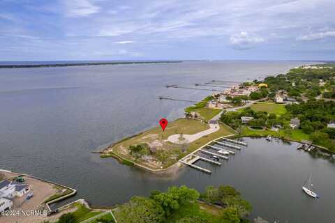 4705 S Shore Drive, Morehead City, NC 28557