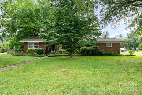 200 Hillcrest Drive, Huntersville, NC 28078