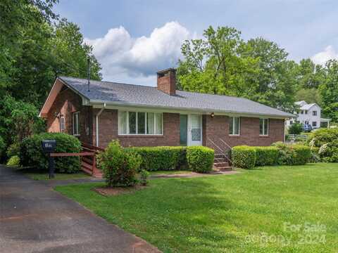 769 Country Club Drive, Waynesville, NC 28786