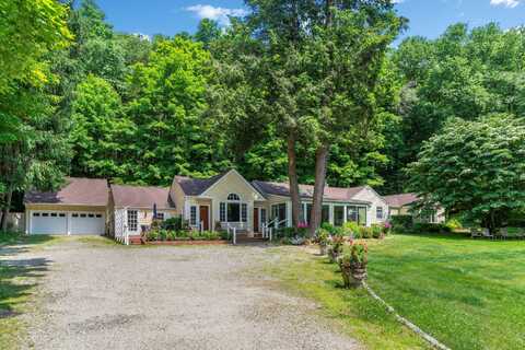 7 Valley Lane, New Canaan, CT 06840
