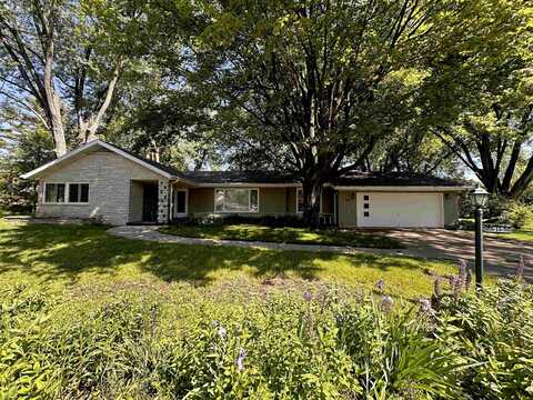 915 MARTIN DRIVE, Marshfield, WI 54449