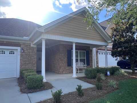 210 Hidden Creek Cr, Dothan, AL 36301