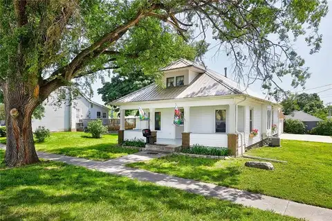 109 N 5th Street, Knoxville, IA 50138