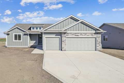 1465 NW Bull Run Court, Waukee, IA 50263