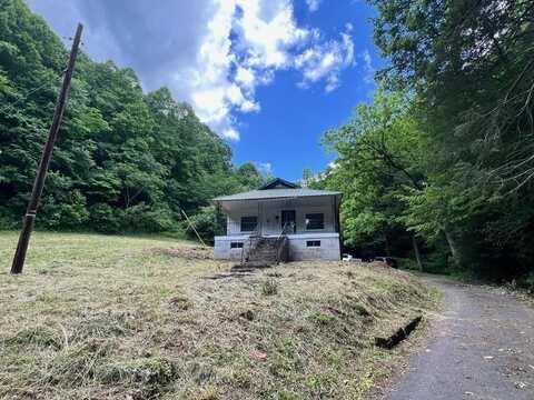 66 Johnson Rd. of Phillips Branch Rd., Jenkins, KY 41537