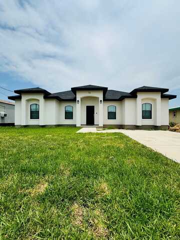 52 Park St., Eagle Pass, TX 78852