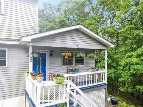 962 Mohican Road, East Stroudsburg, PA 18302