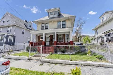 30 Voorhees St, Newark, NJ 07108