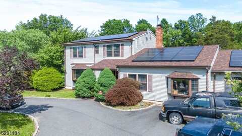 23 Doria Rd, Franklin, NJ 08873