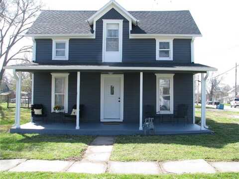 421 Chestnut Street, Osawatomie, KS 66064