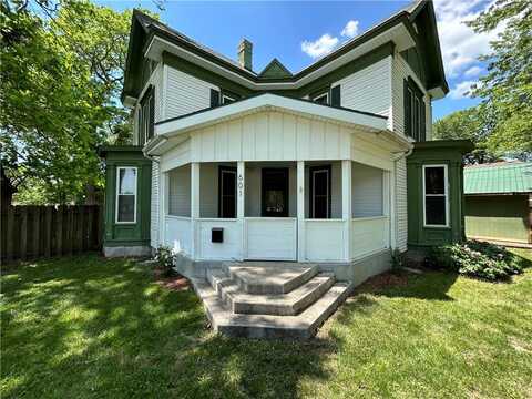 601 W Benton Street, Windsor, MO 65360