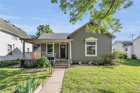 103 E Piankishaw Street, Paola, KS 66071