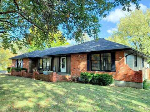 1605 S Main Street, Holden, MO 64040