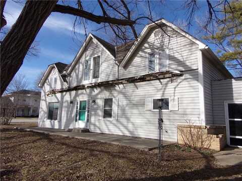 402 Walnut Street, La Cygne, KS 66040