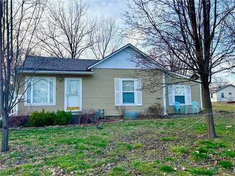 604 West Street, Harrisonville, MO 64701