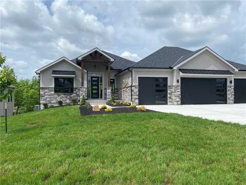 102 Grand Prairie Circle, Lake Winnebago, MO 64034