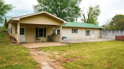 308 E 233RD Street, Cleveland, MO 64734