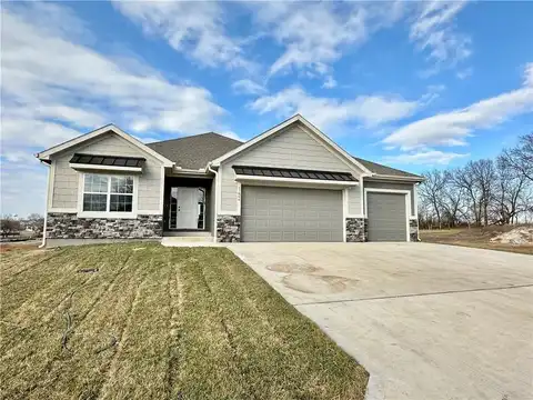 11806 E 231st Street, Peculiar, MO 64078