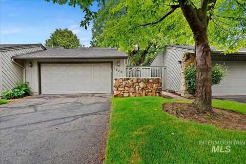 7270 W Cascade Dr, Boise, ID 83704