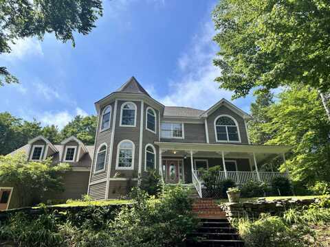 20 Inverness Road, Falmouth, ME 04105