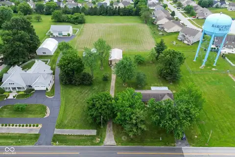 1177 W Curry Road, Greenwood, IN 46143