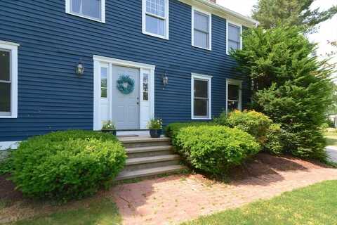 3 Willow Crest, Medway, MA 02053