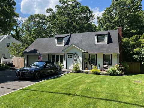 51 Semon Road, Huntington, NY 11743