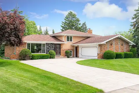 400 Valley View Drive, Downers Grove, IL 60516