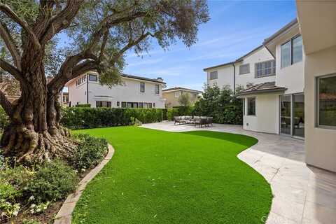 108 Via Undine, Newport Beach, CA 92663