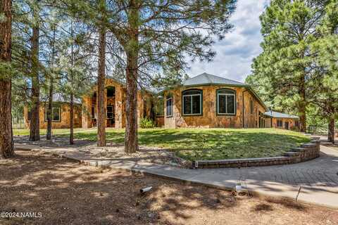 5225 Townsend-Winona Road, Flagstaff, AZ 86004