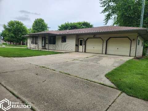 912 1st Street SE, Belmond, IA 50421