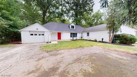2879 Bishop Road, Willoughby Hills, OH 44092