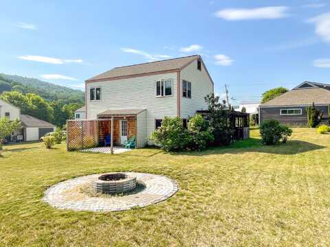 19 Left Branch Lane, Randolph, VT 05041