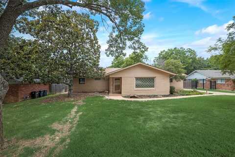 5700 Wessex Avenue, Fort Worth, TX 76133