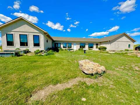 15903 93rd St SW, Rhame, ND 58651