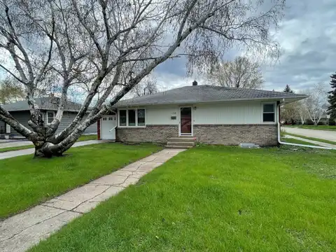 134 Columbia Court, Grand Forks, ND 58203