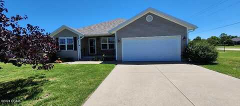 1102 Pinnacle Drive, Pittsburg, KS 66762